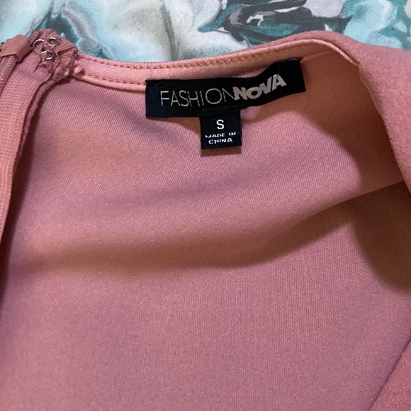 Fashion Nova dress 🌸 - Picture 6 of 7